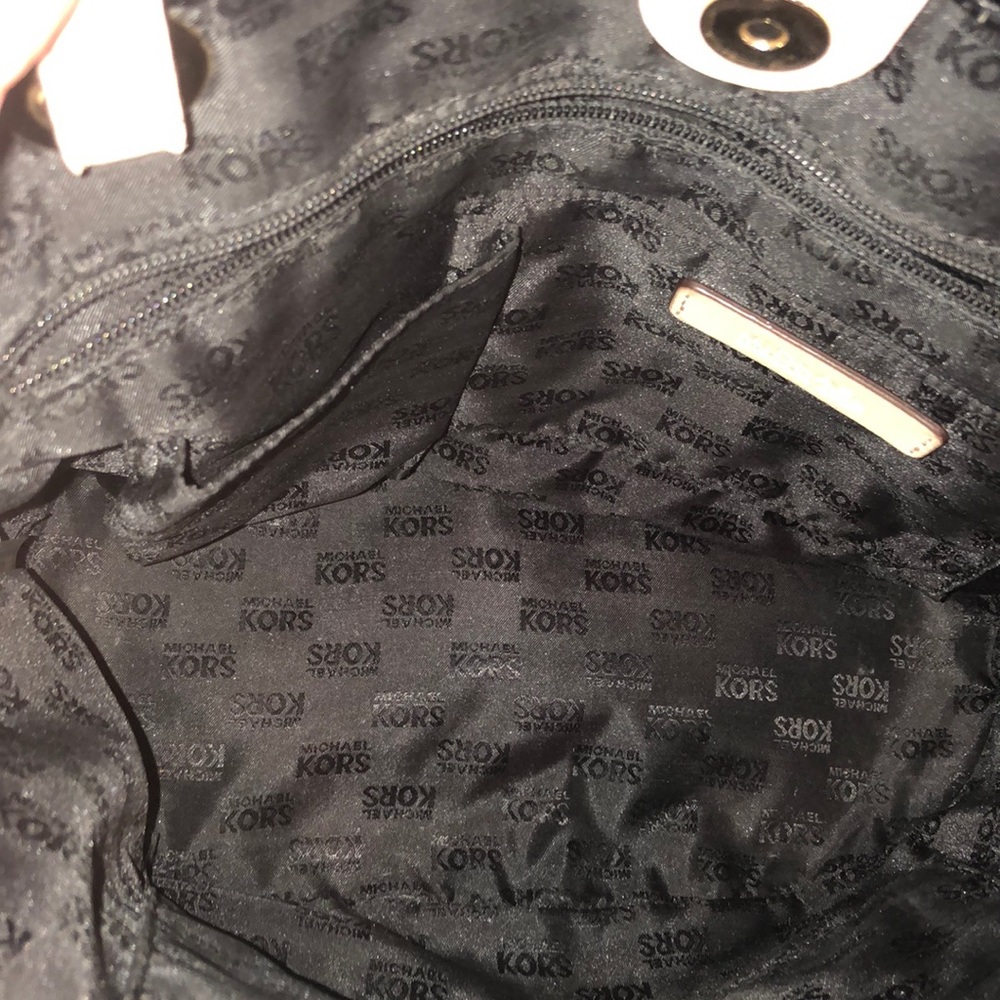 Michael Kors paten leather tote❌Sale❌ - Picture 3 of 5